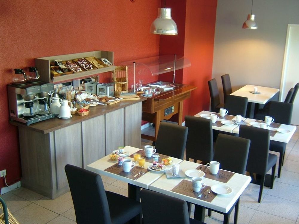 Kyriad Martigues Sud Restaurant foto